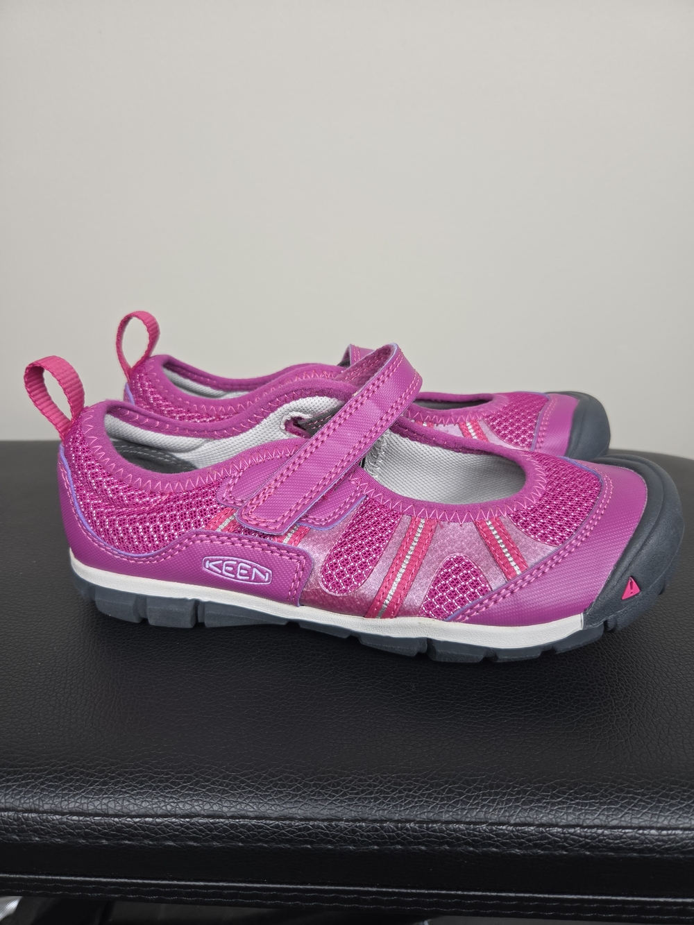 Keen Monica CNX Mary Jane Youth Girls 2 Pink Play Shoes EU 34 Slip On